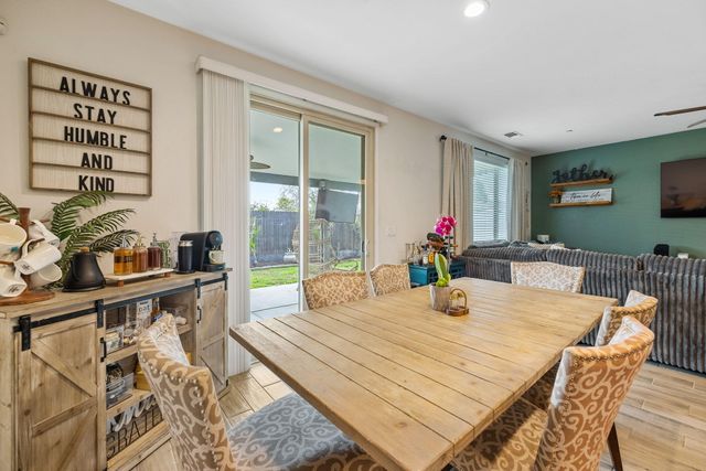 1821 E Arlen Avenue, Visalia, CA 93292