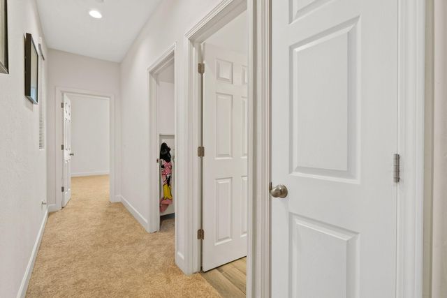 1821 E Arlen Avenue, Visalia, CA 93292