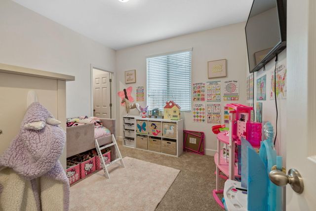 1821 E Arlen Avenue, Visalia, CA 93292