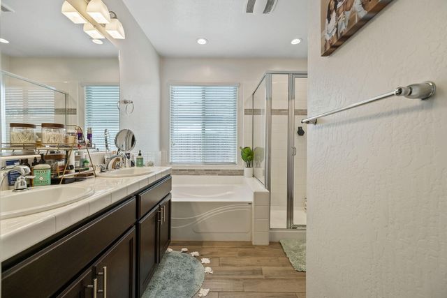 1821 E Arlen Avenue, Visalia, CA 93292