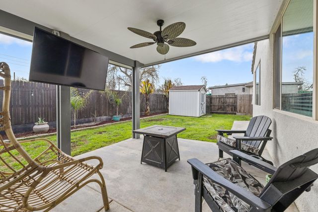 1821 E Arlen Avenue, Visalia, CA 93292