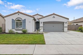 1821 E Arlen Avenue, Visalia, CA 93292