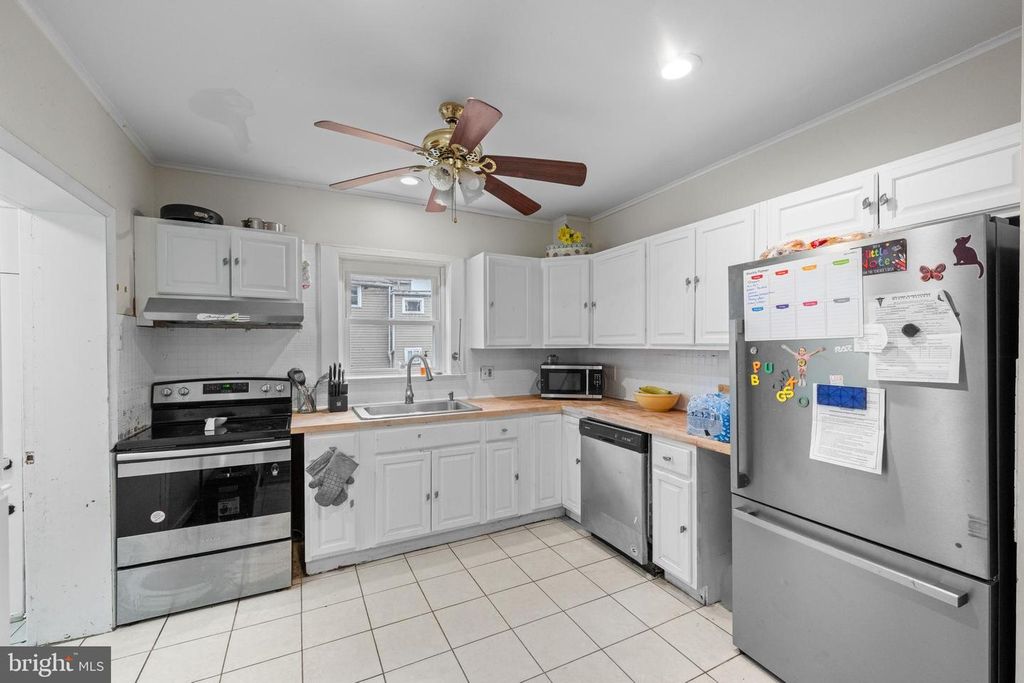 1009 QUEEN ST, POTTSTOWN, PA 19464 — photo 2