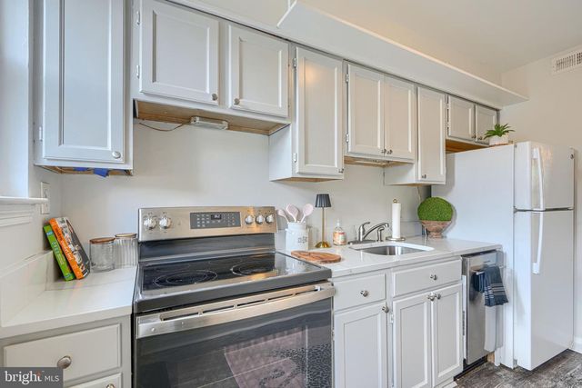 227 LINDEN AVE, Towson, MD 21286