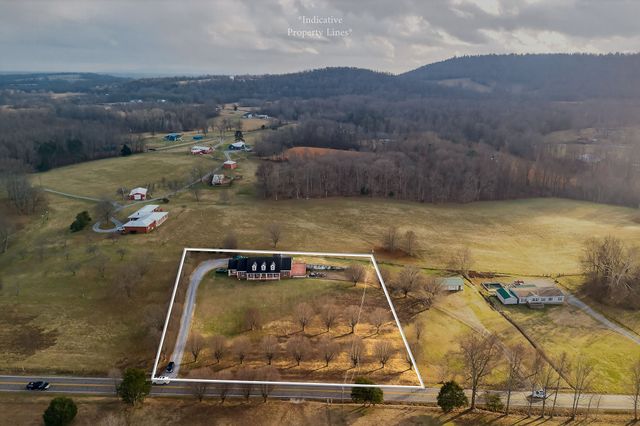 9334 Short Mountain Rd, Smithville, TN 37166