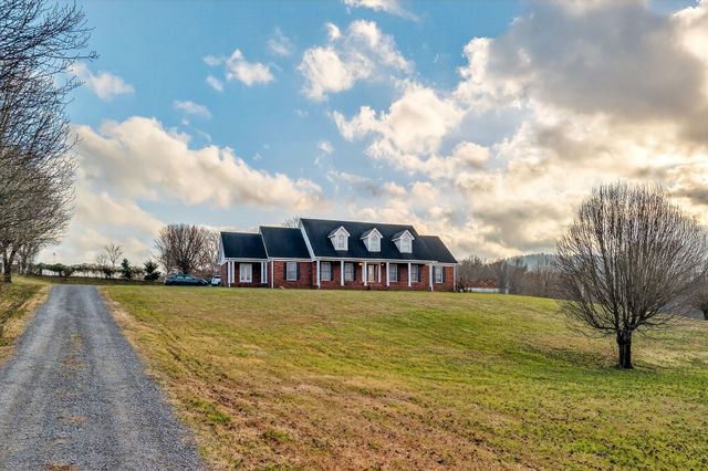 9334 Short Mountain Rd, Smithville, TN 37166