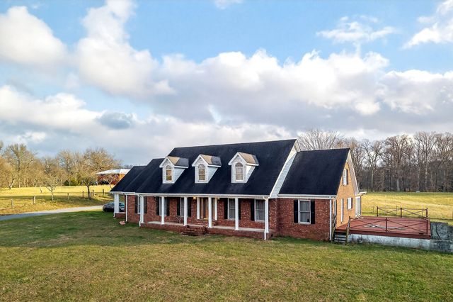 9334 Short Mountain Rd, Smithville, TN 37166