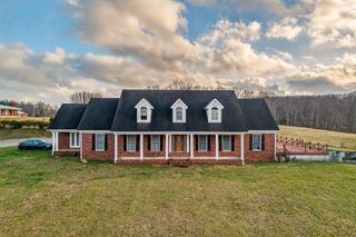 9334 Short Mountain Rd, Smithville, TN 37166
