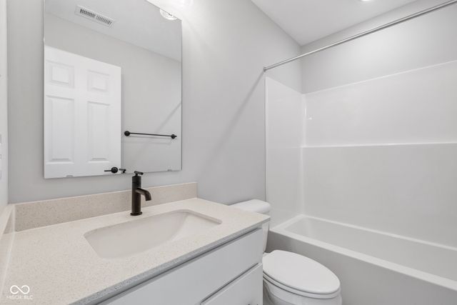 11212 Greenfield Avenue, Noblesville, IN 46060