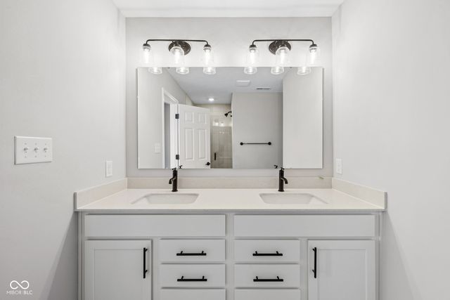 11212 Greenfield Avenue, Noblesville, IN 46060