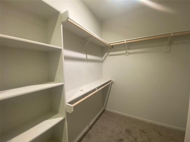 11805 N Wheeling Avenue, Kansas City, MO 64156