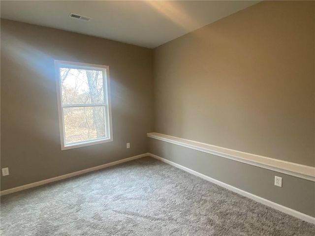 11805 N Wheeling Avenue, Kansas City, MO 64156