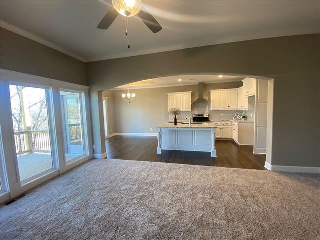 11805 N Wheeling Avenue, Kansas City, MO 64156