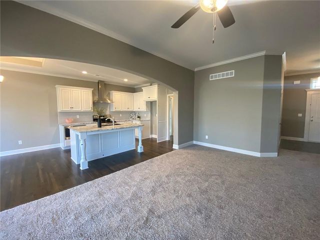 11805 N Wheeling Avenue, Kansas City, MO 64156