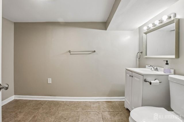 179 Decker Place, Woodbridge Proper, NJ 07095