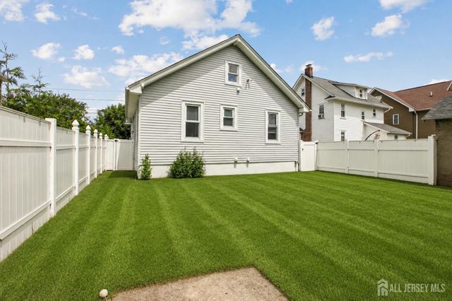 179 Decker Place, Woodbridge Proper, NJ 07095