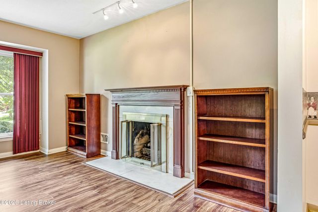 4302 Mount Vernon Rd, Louisville, KY 40220