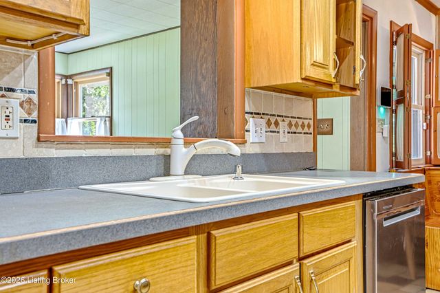 4302 Mount Vernon Rd, Louisville, KY 40220