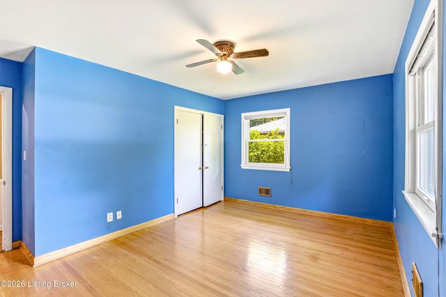4302 Mount Vernon Rd, Louisville, KY 40220