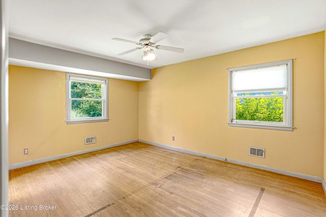 4302 Mount Vernon Rd, Louisville, KY 40220