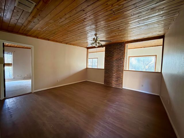 214 Plum Creek, Longview, TX 75605