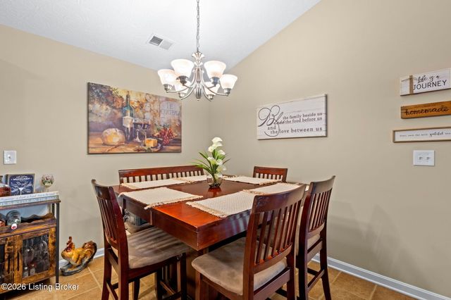 9402 Clubview Dr 203, Louisville, KY 40291