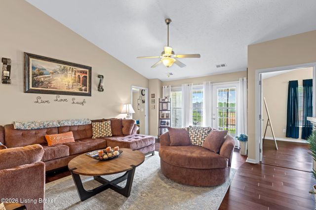 9402 Clubview Dr 203, Louisville, KY 40291