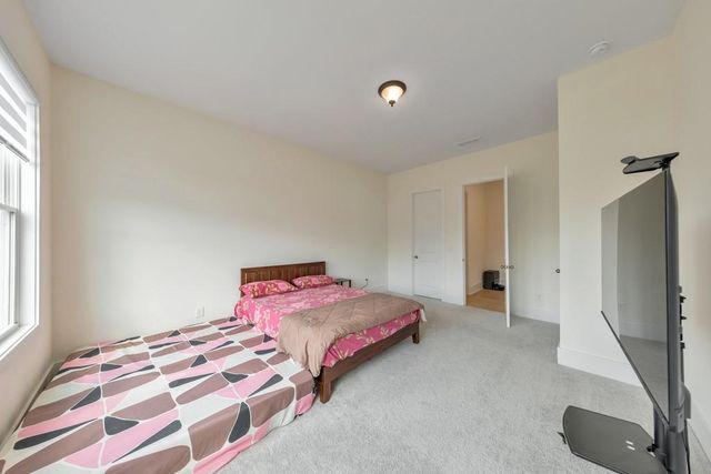 950 Keystone Drive, Woodstock, GA 30188