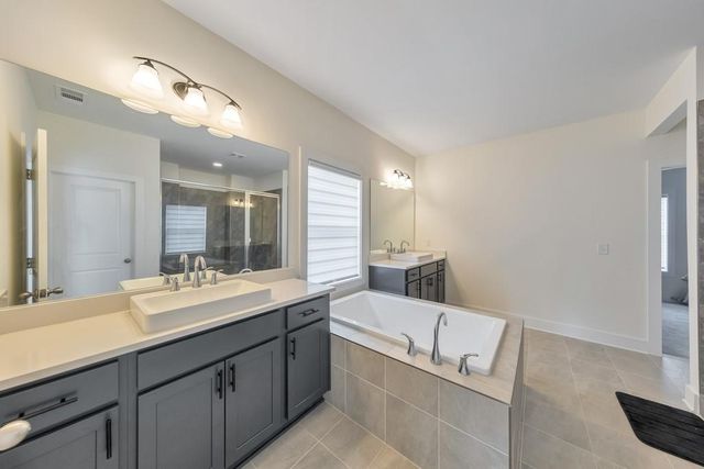 950 Keystone Drive, Woodstock, GA 30188