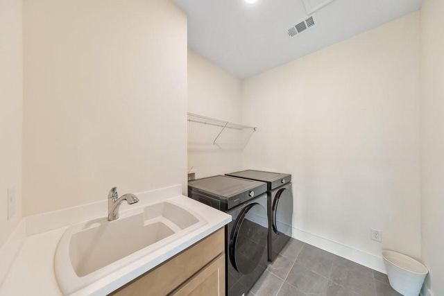 950 Keystone Drive, Woodstock, GA 30188