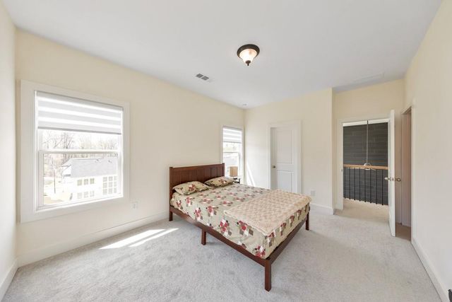 950 Keystone Drive, Woodstock, GA 30188