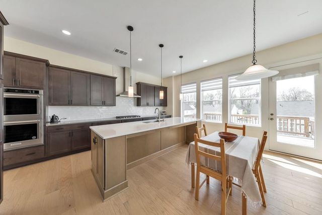 950 Keystone Drive, Woodstock, GA 30188