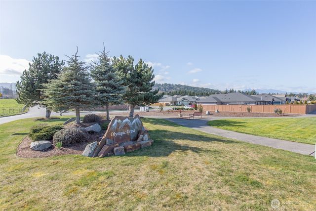 271 Blue Glacier Loop, Sequim, WA 98382