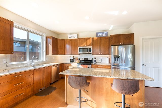 271 Blue Glacier Loop, Sequim, WA 98382