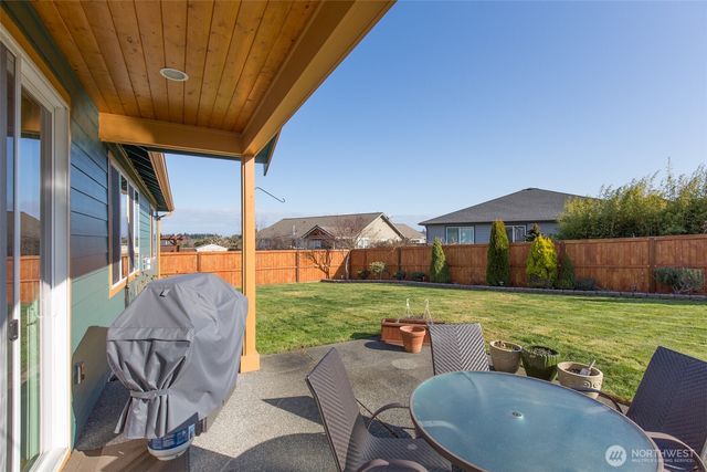 271 Blue Glacier Loop, Sequim, WA 98382