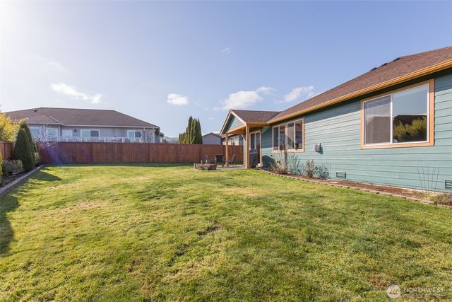 271 Blue Glacier Loop, Sequim, WA 98382