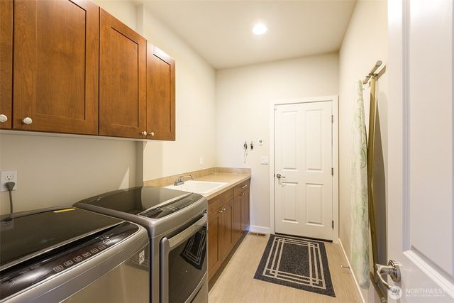 271 Blue Glacier Loop, Sequim, WA 98382