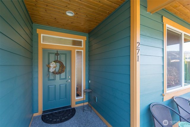 271 Blue Glacier Loop, Sequim, WA 98382