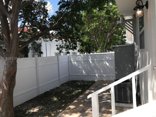 821 SW 29th Ct, Miami, FL 33135