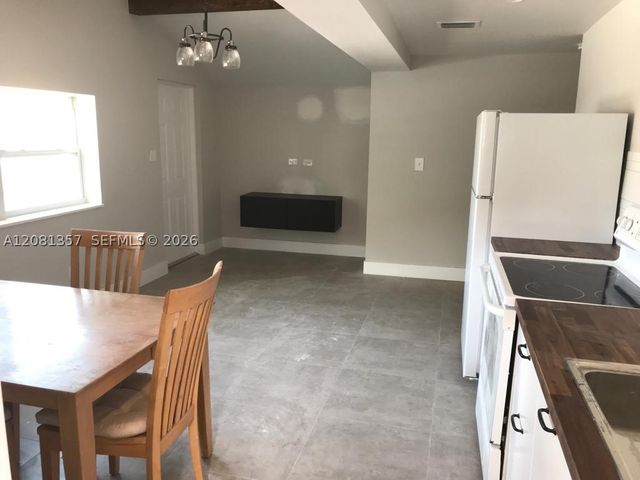 821 SW 29th Ct, Miami, FL 33135