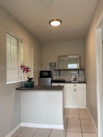 821 SW 29th Ct, Miami, FL 33135