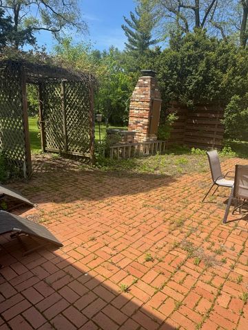 1505 65th Place, Indian Head Park, IL 60525