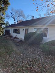 1505 65th Place, Indian Head Park, IL 60525
