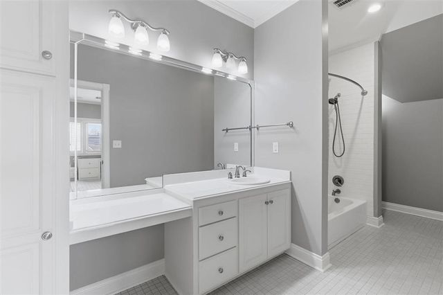 3206 Henderson Bayou Road, Lake Charles, LA 70605