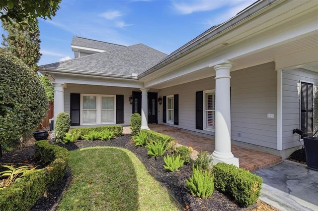 3206 Henderson Bayou Road, Lake Charles, LA 70605