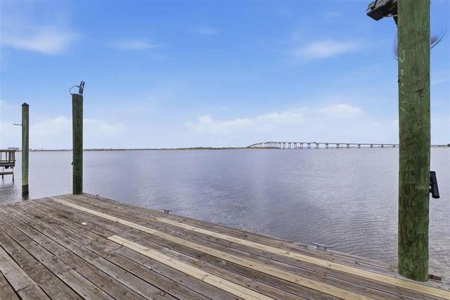 3206 Henderson Bayou Road, Lake Charles, LA 70605