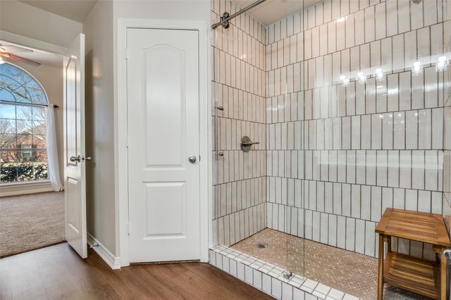 526 Meandering Way, Midlothian, TX 76065