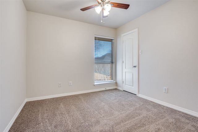 526 Meandering Way, Midlothian, TX 76065