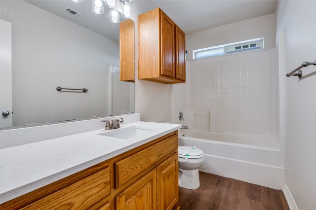 526 Meandering Way, Midlothian, TX 76065