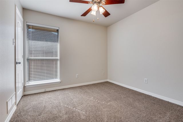 526 Meandering Way, Midlothian, TX 76065